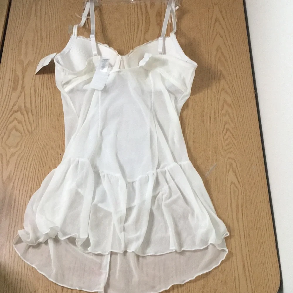 New Women’s Rene Rofe Underwired Lingerie Chemise Gown Slip Ivory Size Medium